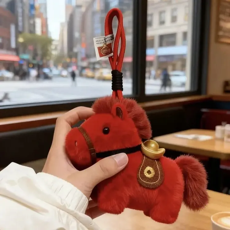 新年生肖马挂件马年吉祥物玩偶包钥匙扣挂饰元宝马上有钱公仔礼物