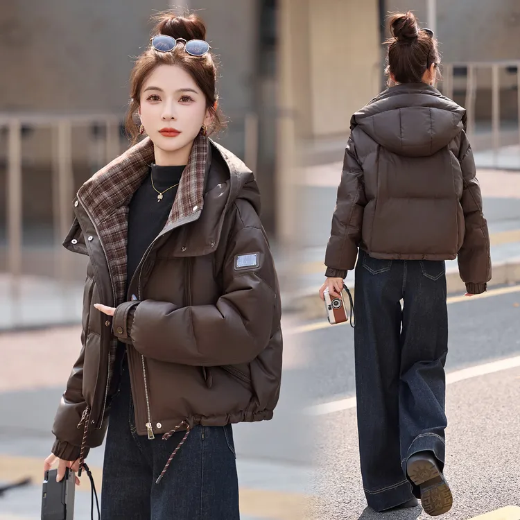 皮衣羽绒服女款爆款2025新款时尚洋气百搭女装保暖白鸭绒冬季外套