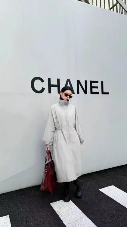 2025新款独家款式设计50鹅绒日韩风慵懒类型女款羽绒风衣