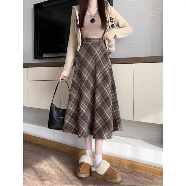 莲叶毛呢格子半身裙女秋冬小个子新款松紧腰卡其色中长款字伞裙