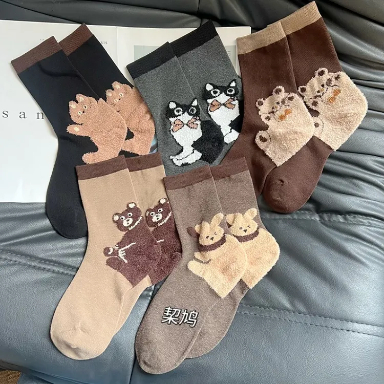 袜子女纯棉秋冬ins潮中筒袜日系可爱卡通植绒猫咪袜韩国百搭长袜