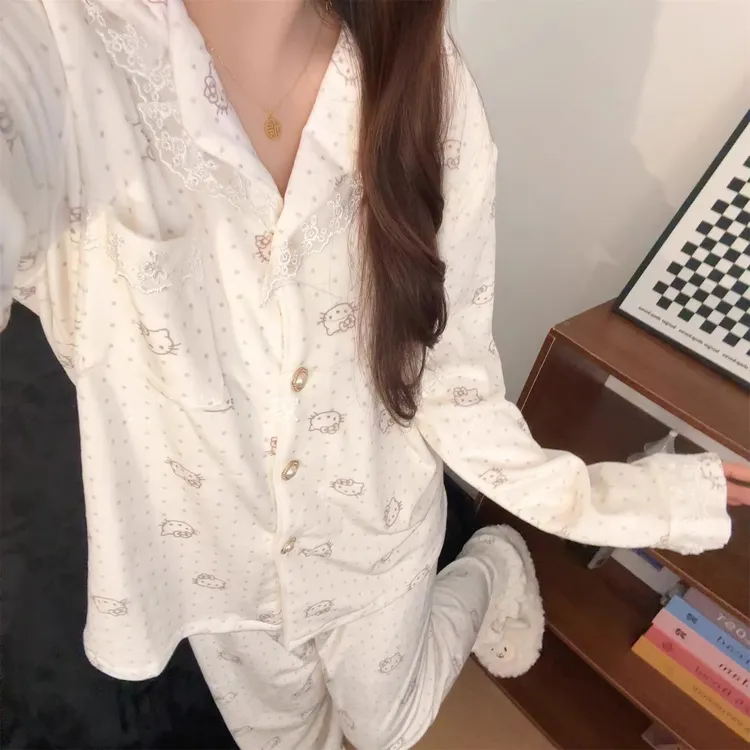 睡衣女秋冬季蕾丝花边海岛绒可爱卡通Kitty猫家居服套装圆点简约
