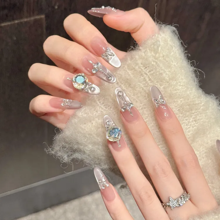 【冰钻蝶影】冰透裸色蓝钻蝴蝶链纯手工穿戴甲轻奢美甲片高级感满满