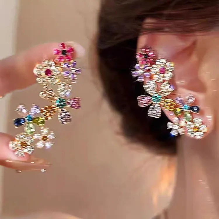 多巴胺撞色花朵耳钉女轻奢高级感小众设计耳骨夹独特漂亮夸张耳饰