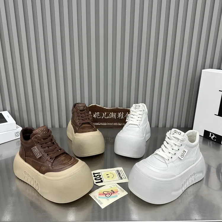 MANGNIER/高帮鞋2025新款时尚百搭松糕小个子休闲板鞋娃娃头女鞋