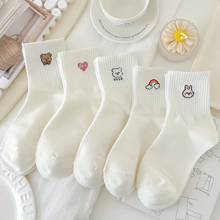 5双春秋奶白袜子女中筒袜纯棉透气运动卡通日系甜美中腰外穿ins潮