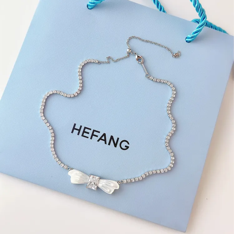 铜陶瓷项链 何方方糖蝴蝶结项链轻奢优雅锁骨链女