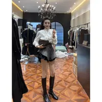 【Wan wan】黑白花朵撞色纽扣礼花领衬衣