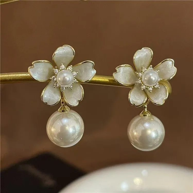 合金珐琅耳饰 气质白色轻奢时尚百搭复古法式甜美简约仙女A250