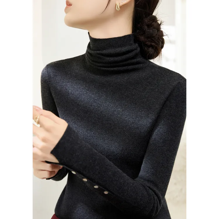 冬季厚款2025年修身纽扣袖口设计气质高级感堆堆领长袖打底衫女装