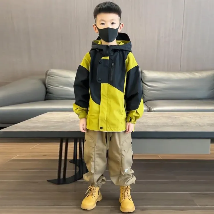 巴拉扣扣童装男童连帽外套2025新款春秋季上衣中大童帅气秋装儿童