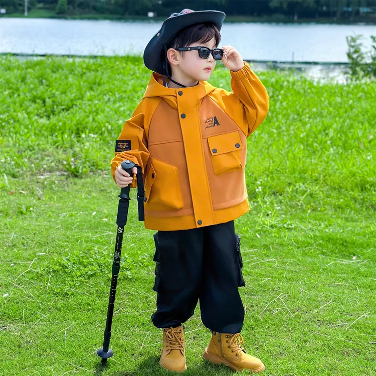 男童冲锋衣套装秋装2025新款潮酷男孩秋装户外服儿童秋季工装外套
