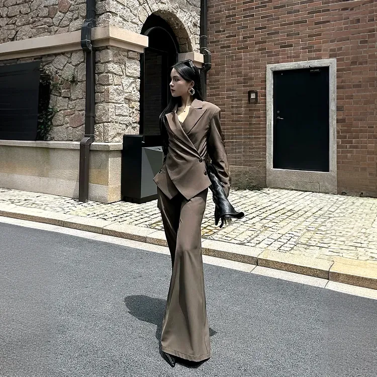港风高级感西装套装女2025秋季新款时尚气质西装衬衣长裤两件套