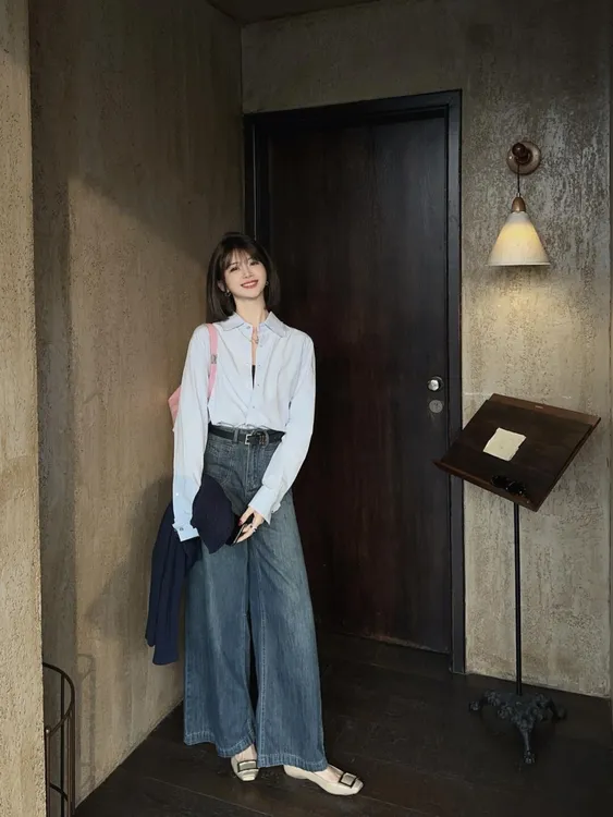 2025春季新新款韩系穿搭简约质感衬衫复古高腰显瘦牛仔裤两件套装