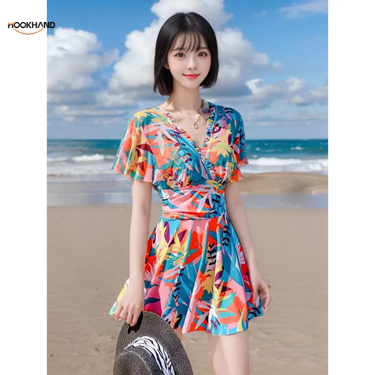 温泉泳衣女新款大码显瘦微胖遮肉高级感连体保守时尚