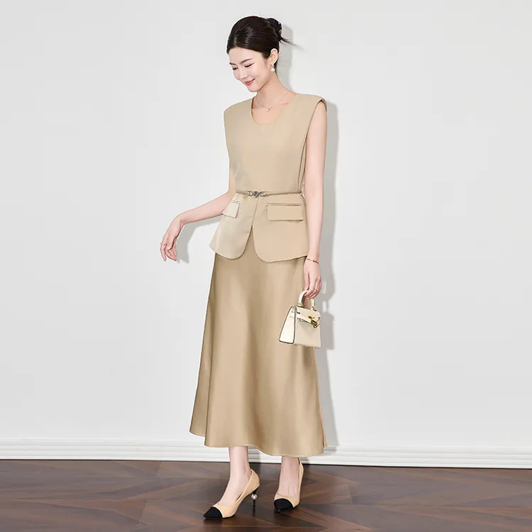 -南油轻熟风通勤气质假两件无袖醋酸缎收腰连衣裙女夏新款