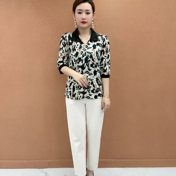 打底薄款女装时尚豹纹中老年女装翻领纽扣夏季碎花中袖