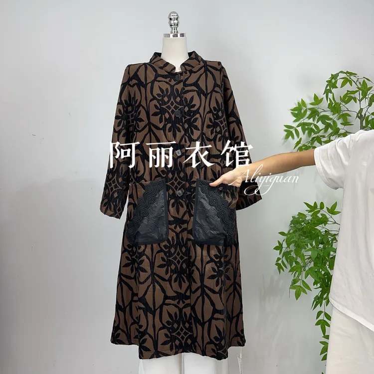 M004妈妈中长款秋季印花修身显瘦古风花色风衣外套