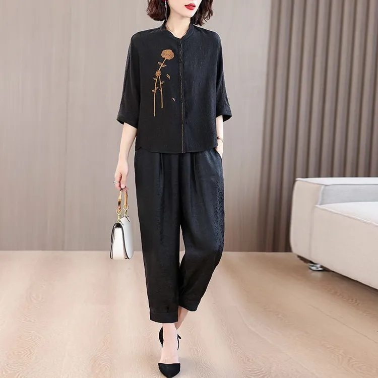 王小鸭夏季款2025端庄妈妈高端套装刺绣中式气质上衣气质女两件套