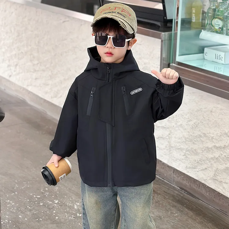 儿童装男童外套春秋季2025新款痞帅宝宝连帽风衣小男孩秋冬冲锋衣