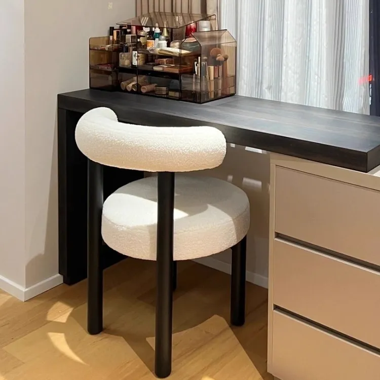 网红凳家用羊羔绒餐椅现代简约梳妆台凳子卧室靠背北欧美甲客人椅