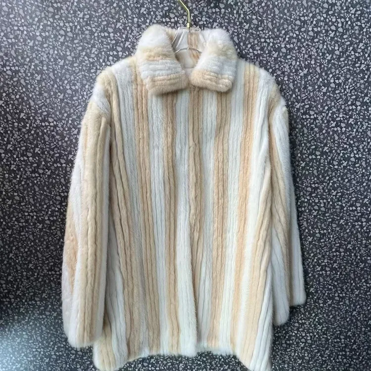 进口水貂秋冬新款翻领车条拼色外套女士时尚宽松版型减龄上衣