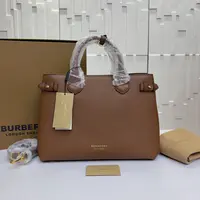 99新 BURBERRY/博柏利 思斯专属 巴宝莉棕手提包 GMTC111