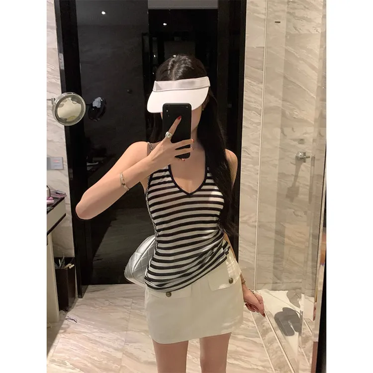 美式挂脖条纹露背吊带背心上衣女夏季新款设计感防走光短裙两件套