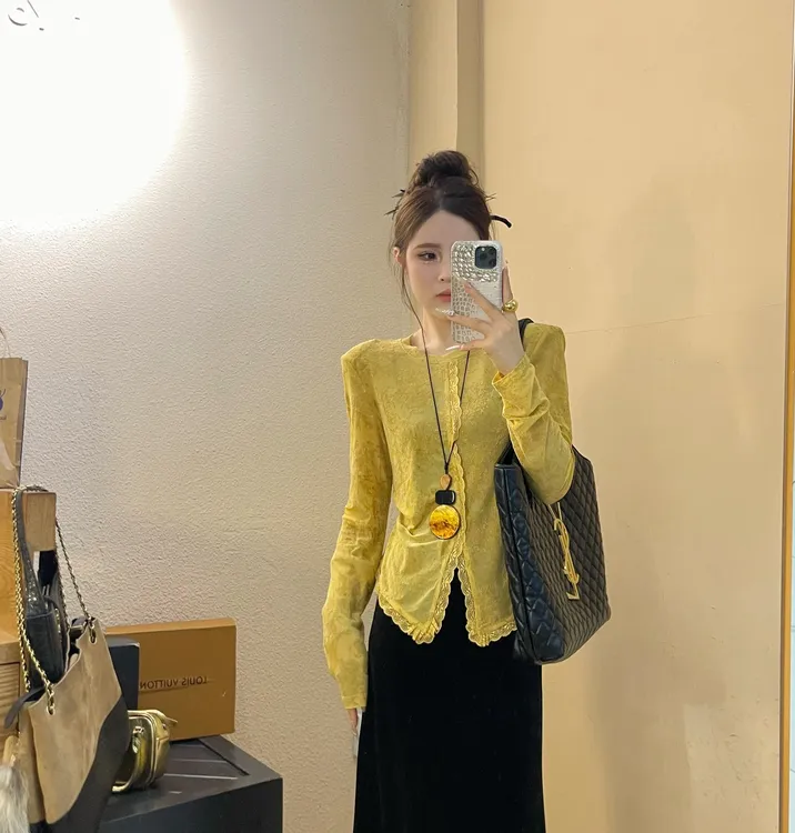 秋季新款洋气花边植绒花小衫女蕾丝宽松显瘦时尚百搭高级感衬衫