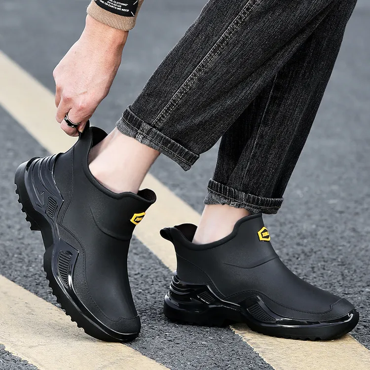 休闲雨鞋男款时尚百搭防滑雨靴户外钓鱼防水鞋加绒保暖厚底胶鞋女