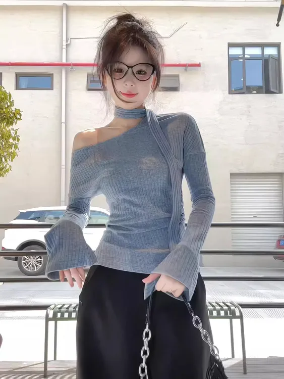 韩系蓝色斜露肩长袖t恤女早春季2025新款设计感小众独特别致上衣