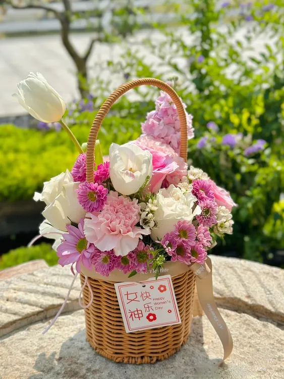 仿藤编织手提篮子小礼品蓝花店花篮收纳拍照小花西瓜蓝篮手工编织