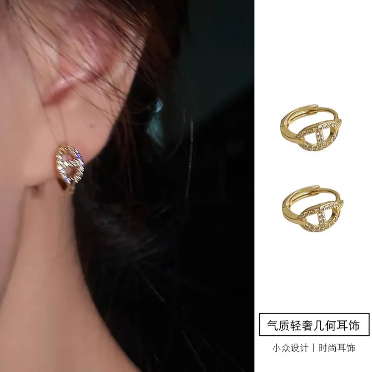 925银耳饰 慵懒法式轻奢高级感猪鼻子耳环耳扣女2025新款爆款耳饰