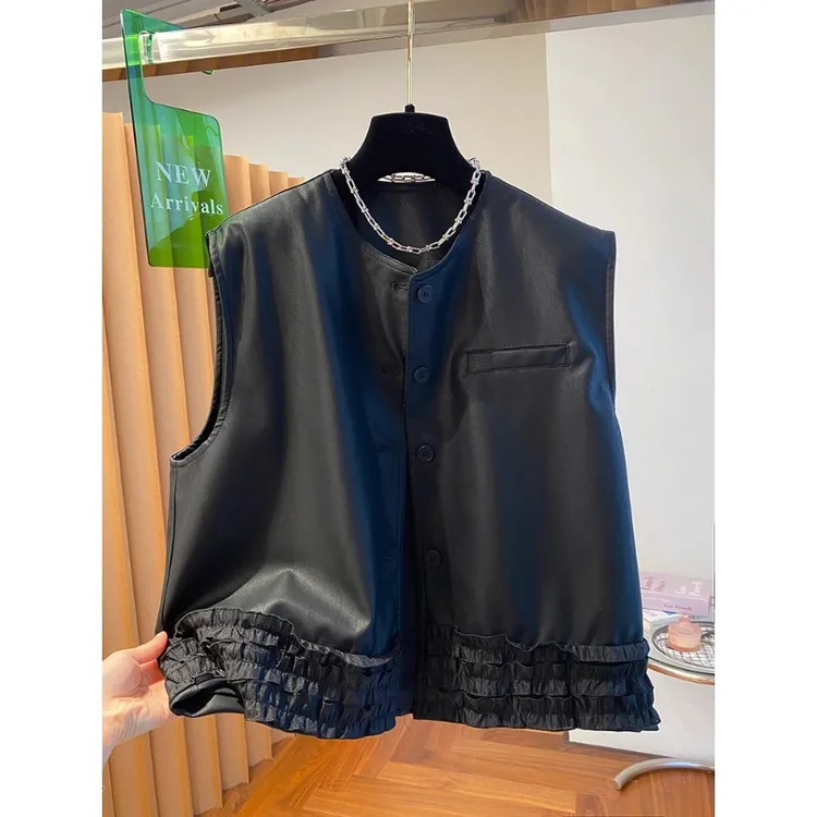 欧货设计感小众黑色皮马甲女2025新款宽松休闲百搭木耳边无袖上衣