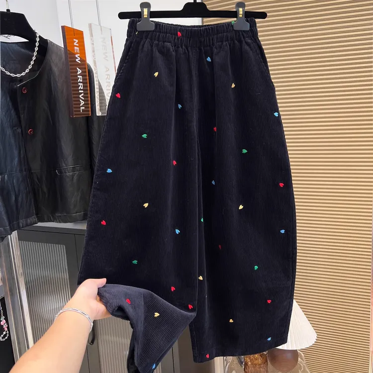 灯芯绒阔腿裤女2025秋冬新款欧韩货大版遮肉百搭网红刺绣心九分裤