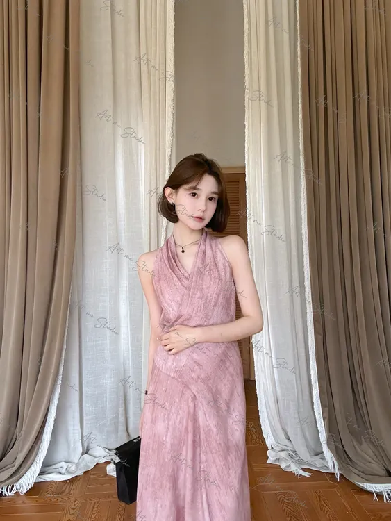 优雅女神气质高级感度假风海边出片收腰挂脖系带连衣裙w1611p2