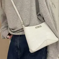 95新 Balenciaga/巴黎世家 【蕾】87 0144 白色鳄压单肩包