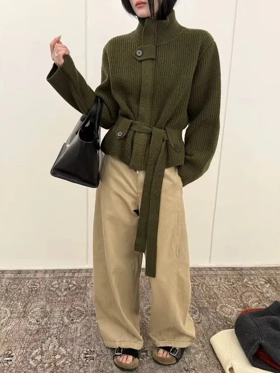 【欧货】2025秋冬新款显瘦设计感高领长袖系腰带短款针织开衫外套女