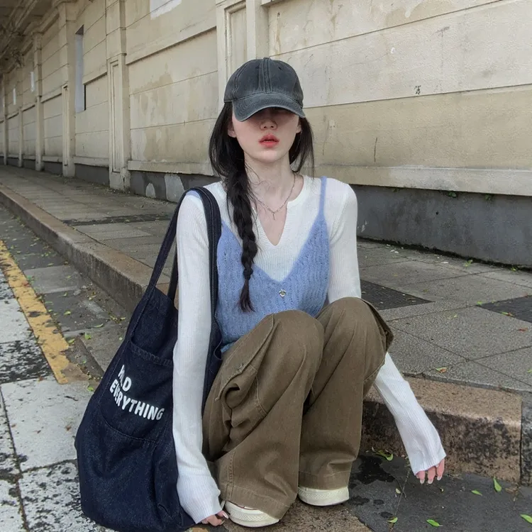 巨好看的秋季韩系氛围感穿搭蓝色叠穿打底长袖针织衫上衣两件套女