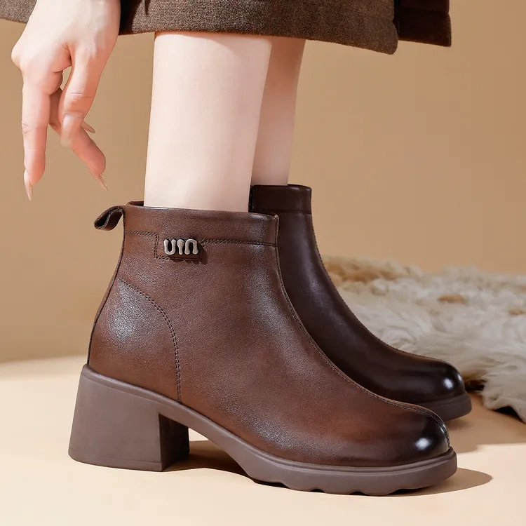 冬季圆头粗跟短靴牛皮瘦瘦靴秋冬舒适加绒保暖妈妈皮鞋防滑女靴