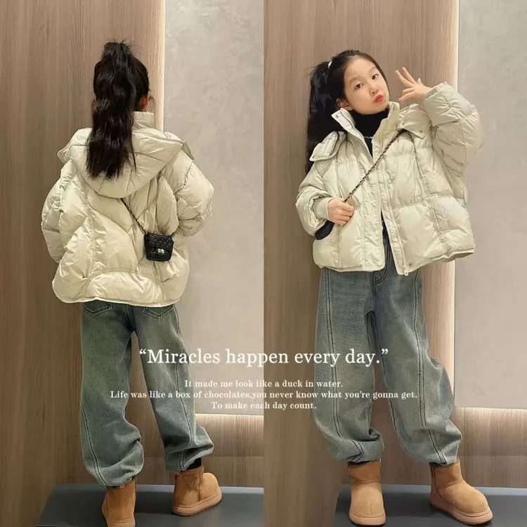 女童短款羽绒服外套冬季加厚2025新款儿童宽松连帽蓬松保暖白鸭绒