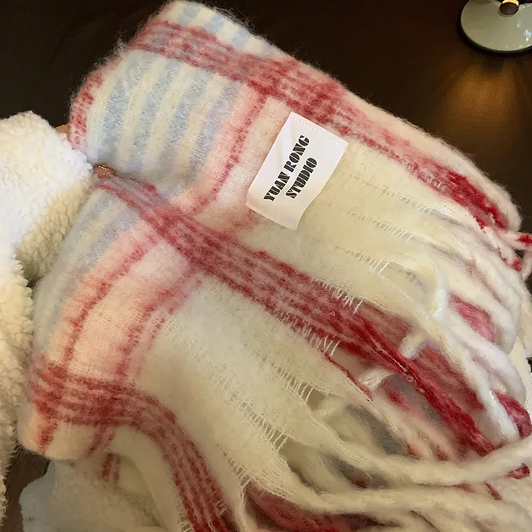 小清新格子围巾女冬季高级感韩版百搭时尚围脖保暖条纹防寒配大衣