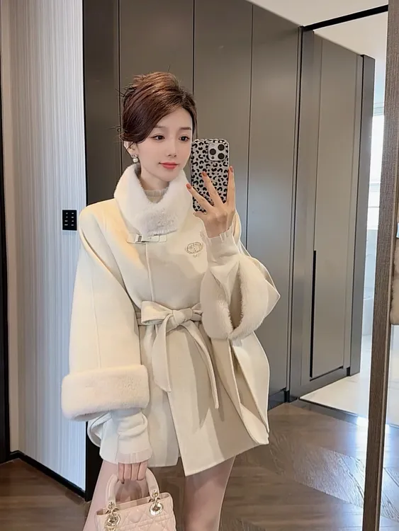 【大静静】“温柔月光”矜贵少女羊绒拼接水貂毛领斗篷大衣