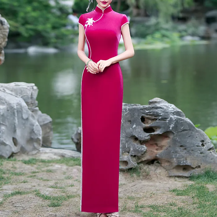 走秀旗袍2025新款高端大气形体礼仪旗袍复古修身舞台丝绒玫红立领