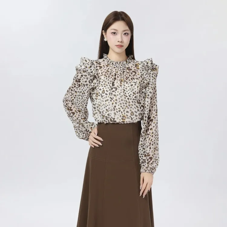 AMASS/阿玛施新款奇异印花上衣时尚气质百搭灯笼袖衬衫女5300912