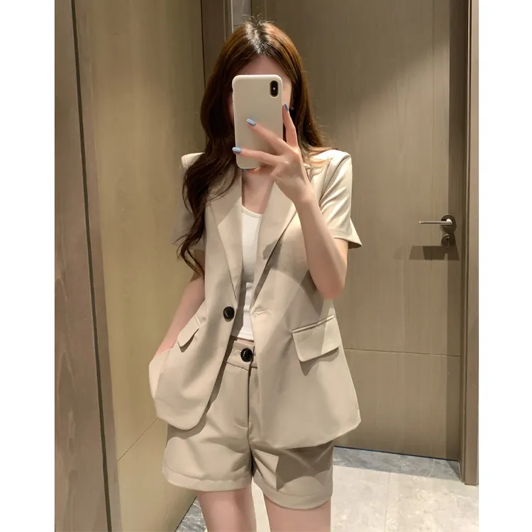 短袖西装套装女夏季薄款短裤两件套韩版风休闲宽松小个子时尚通勤