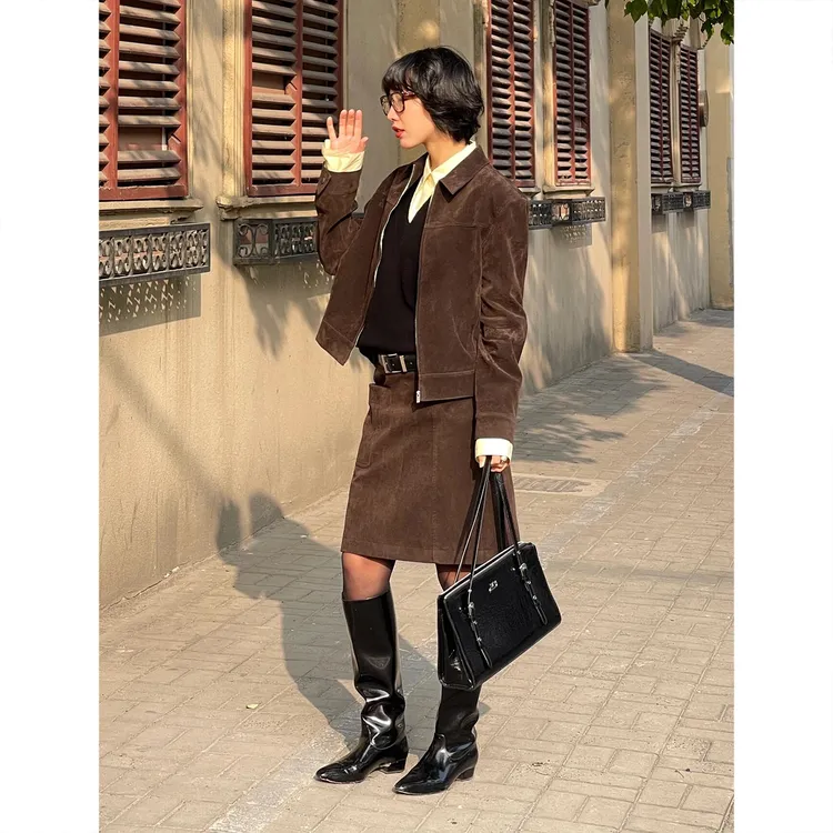 复古美拉德棕色夹克套装女秋季时尚炸街短款翻领外套直筒裙两件套