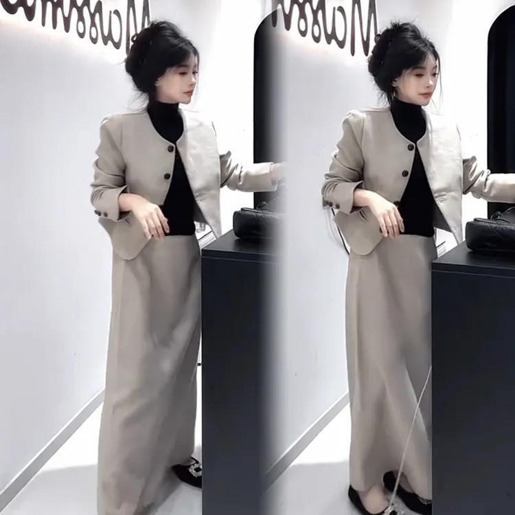 2025秋季新款时尚显瘦气质网红高档套装女高级百搭宽松大码两件套