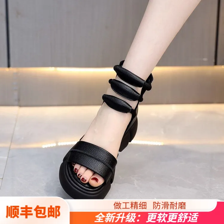 2025年新款罗马凉鞋女皮面外穿松糕厚底露趾鱼嘴凉靴休闲时尚凉鞋