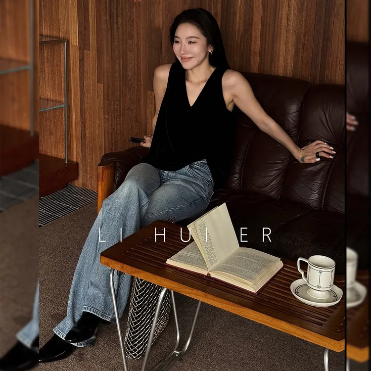 LiHuiEr李慧儿【路过人间】2025秋季时尚百搭款黑色上衣LL025641